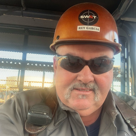 Meet your Posher, Rey - Picture 1 of 1